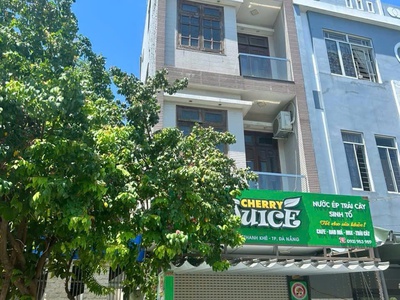 Chính chủ chuyển nơi ở mới bên mình cần bán nhà 3,5 tầng đúc mặt tiền 5m5 đường Lê Thị Tính 0