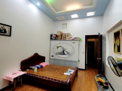 Bà cô gửi B/án nhà 3 tầng mặt phố lê thánh tông phường lê thanh nghị TPHD 7