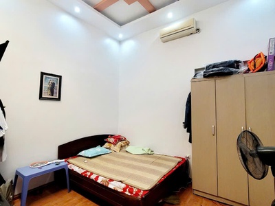 Bà cô gửi B/án nhà 3 tầng mặt phố lê thánh tông phường lê thanh nghị TPHD 1