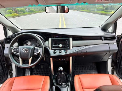 INNOVA 2.0E số sàn 2017 9