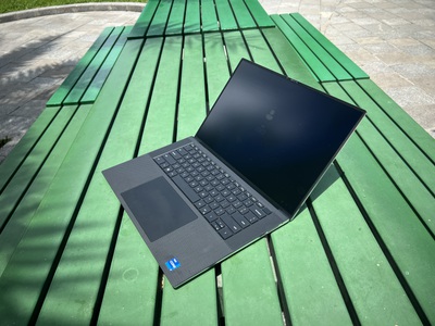 Dell XPS 15 9520 Core i7-12700H 16gb 512gb 15.6 inch FHD  card RTX 3050 4G 0