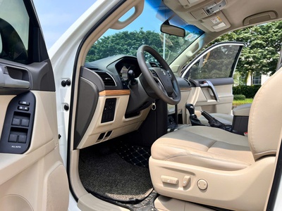 Nhập đội: TOYOTA PRADO 2.7VX 2018 fom mới 9