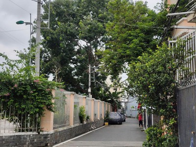 Bán Nhà DT Lớn 93m2 Ngang 4.5m Hẻm Xe Hơi Tăng Nhơn Phú A Quận 9 Giá 5T.xx 0