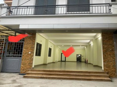 Chính chủ cần cho thuê tầng 1 diện tích 65m2 tại số 2 ngõ 585, đường nguyễn văn linh, phường sài 0