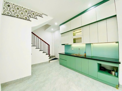 Bán nhà việt hưng 32m, 5 tầng, 4.45 tỷ, ô tô đỗ cổng, hàng xóm vinhome 0