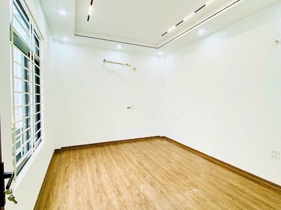 Bán nhà việt hưng 32m, 5 tầng, 4.45 tỷ, ô tô đỗ cổng, hàng xóm vinhome 2