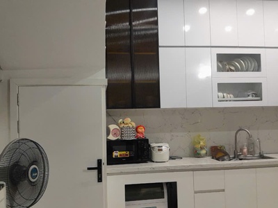 Cho thuê mặt ngõ Văn Cao, DT: 45m2, 3 phòng ngủ full đồ. 2