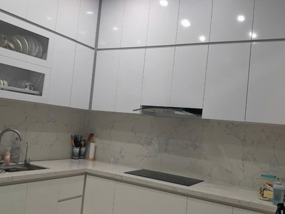 Cho thuê mặt ngõ Văn Cao, DT: 45m2, 3 phòng ngủ full đồ. 3