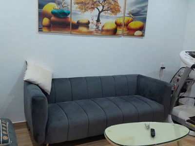 Cho thuê mặt ngõ Văn Cao, DT: 45m2, 3 phòng ngủ full đồ. 4