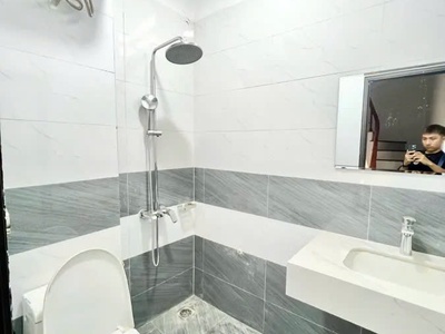 Nhà mới - đẹp- ở luôn hoàng mai, 35m2, 5 tầng, mặt tiền 5.7m, 6.3 tỷ.full nội thất, ô tô đỗ cổng. 2