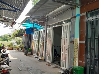 Nhà d9 ấp rừng dầu , xã mỹ hạnh bắc , huyện đức hòa , tỉnh long an 0