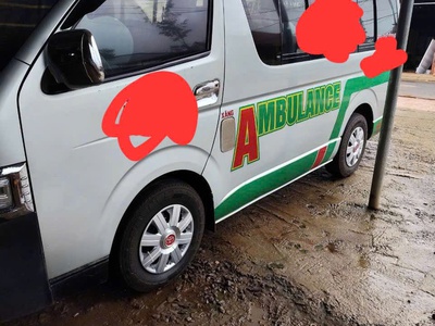 Bán xe cứu thương hiệu Toyota Hiace màu trắng đời 2007 máy xăng 0