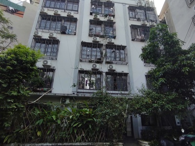 Bán toà nhà căn hộ 6 tầng thang máy doanh thu 100tr/ tháng. cực hiếm khu hoàn kiếm 0