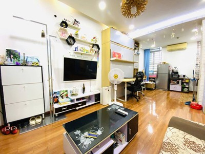 Cho Thuê căn hộ chung cư Nam Trung Yên Cầu Giấy 45m -10tr, nhà đẹp, đủ đồ 0