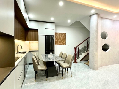 Bán nhà phố tôn thất tùng - lô góc, ô tô, ngõ thông, kinh doanh, dtsd 40m2 x 5t nhỉnh 7 tỷ 4