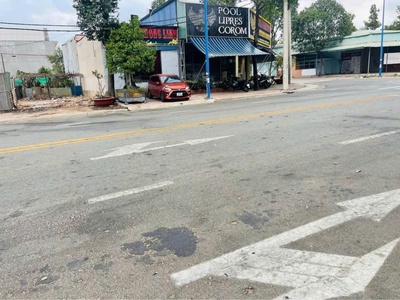 Kẹt tiền sang lại lô đất gần bách hóa xanh, sổ sẵn, giá chỉ 8xx 3