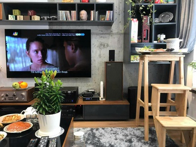 Chính chủ gửi bán căn hộ 2 ngủ view Hồ, tầng đẹp full nội thất thiết kế đồng bộ tại KĐT Thanh Hà Cie 1