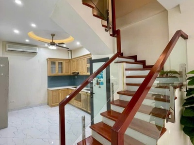 Bán nhà Dịch Vọng Cầu Giấy 36m x 5T giá 7.85 tỷ, nhà đẹp 2 thoáng, 15m ô tô tránh 3