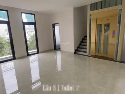 Cho thuê căn góc nhà phố manhatan vinhomes grand park 2