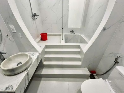 Chính chủ bán nhà 4 tầng mặt tiền trung tâm linh chiểu, thủ đức, giá cực tốt 10 tỷ 2