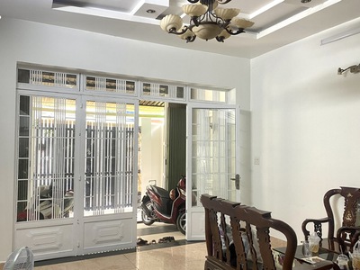 Cho thuê nhà MT đường 475, Phước Long B, Q9 0