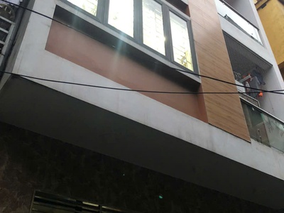 Chính chủ cho thuê nhà 2 mặt tiền ngay cạnh ct9a trung tâm quận long biên 0