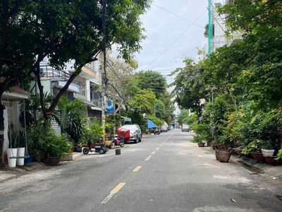 Cần bán lô đất đẹp hẻm 10m thạch lam dt 10x17m 0