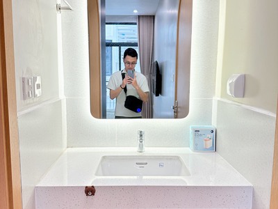 Cho thuê căn hộ 2 ngủ siêu đẹp Vinhomes Marina 12