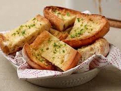 Bánh Mì Bơ Tỏi - Món Ăn Vặt Độc Đáo Chinh Phục Giới Trẻ 0