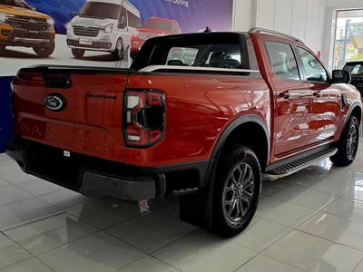 Ford Ranger Ưu đãi: trc bạ , phụ kiện, vay ls thấp 2