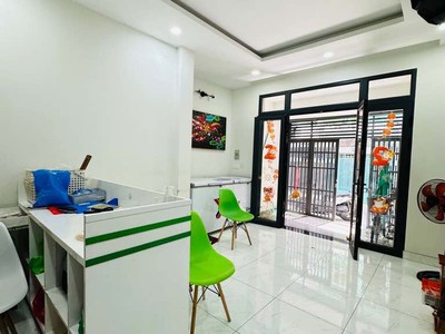 Bán nhà hxh đổ cửa huỳnh văn bánh-71m2-4 tầng-dọn vào ở ngay. 1