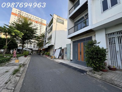 Quận 8, bùi minh trực - nhà nhỉnh 4t - hẻm xe hơi, hẻm thông - kế kdc bông sao xịn xò - hẻm trước 0