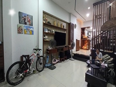 Mặt tiền 3 tầng  ngay  chợ đêm sơn trà và phố đi bộ trần hưng đạo 8,3 tỷ - 80m 0