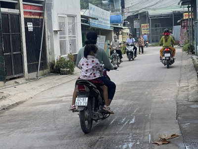 Chính chủ cần bán lô đất đẹp có 3 căn nhà đối diện nhà văn hóa xã mỹ hạnh bắc 4