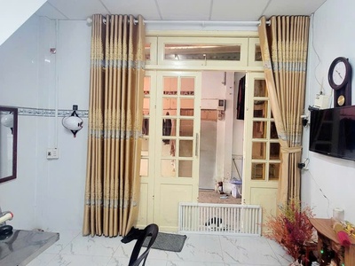Rẻ quá, trường thọ thủ đức, 65m2   4.2 x 15   vuông vức 2 tầng giá chỉ 3t. 4