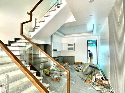 Siêu phẩm 3 tầng sân cổng độc lập - móng cọc bê tông gần KCC Hoàng Huy, An Đồng. 2