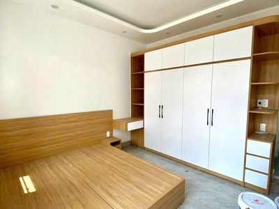 Siêu phẩm 3 tầng sân cổng độc lập - móng cọc bê tông gần KCC Hoàng Huy, An Đồng. 4