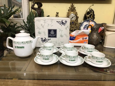 Bộ ấm chén sứ hoa xanh Minh Long I do Danapha tặng, tình trạng  lành đẹp như hình, đủ 6 đĩa   chén 3