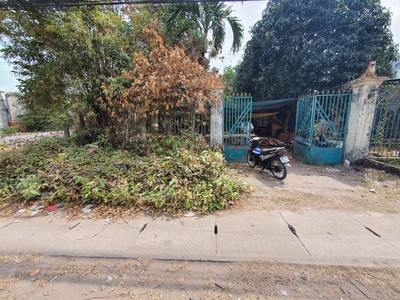 Giảm hơn 5 tỷ, nhà mặt tiền đường lớn tại Nhơn Trạch, cách SG 7km 0