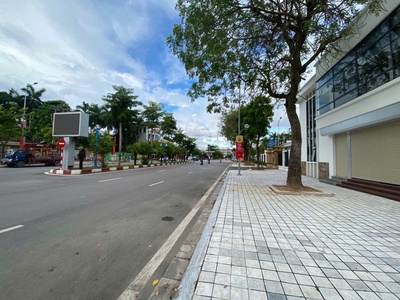 Bán nhà nguyễn bặc, trung tâm, gara ô tô, full nội thất, gần hồ, 85m, 4 tầng, mt 7.2m, giá không 2