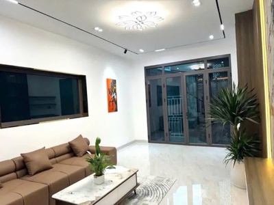 Bán nhà riêng phố chu huy mân- long biên, 55m2, 4 tầng, mặtt iền 5m, 6.9 tỷ.lô góc-ngõ thông 3m. 1