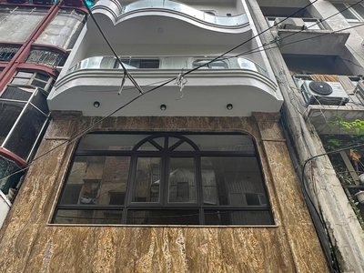 Nhà Giảng Võ 7 Tầng Thang Máy Ô TÔ Mặt tiền  5M  50M2 23.3 Tỷ 0