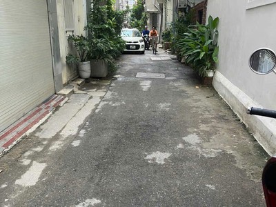 Nhà 5 tầng ÂU CƠ - TÂY HỒ - Nhà mới - Ngõ nông - Chủ xây bê tông kiên cố, lên thêm tầng vô tư 0