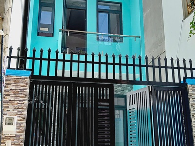 Cho thuê nhà mới xây, chính chủ, hẻm xe tải, tiện làm văn phòng, ở, spa. 0