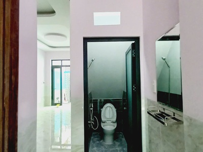 Cho thuê nhà mới xây, chính chủ, hẻm xe tải, tiện làm văn phòng, ở, spa. 5