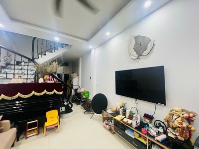 B.án nhà đức giang, giá tốt,3m, 4.85t, dân xây chắc chắn, về ở ngay 0