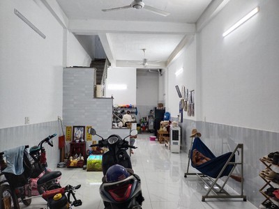 Bình tân - cây cám - cách vài bước chân ra mặt tiền kênh tham lương - hẻm xe hơi - nhà 2 tầng 2pn - 3