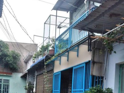 Chuyển công tát cần bán nhà giấp dt 4 17 nhà đẹp ở ngay 0