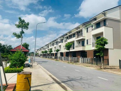 Chính chủ bán shop house 90m2 -  nhà phố thương mại tại vsip bắc ninh 2