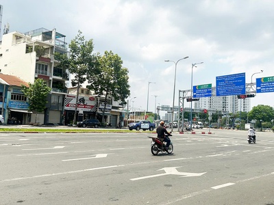 Cho thuê mặt bằng 40 Hải Thượng Lãn Ông Quận 5 4